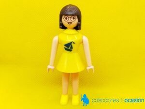 Airgam girl con vestido amarillo