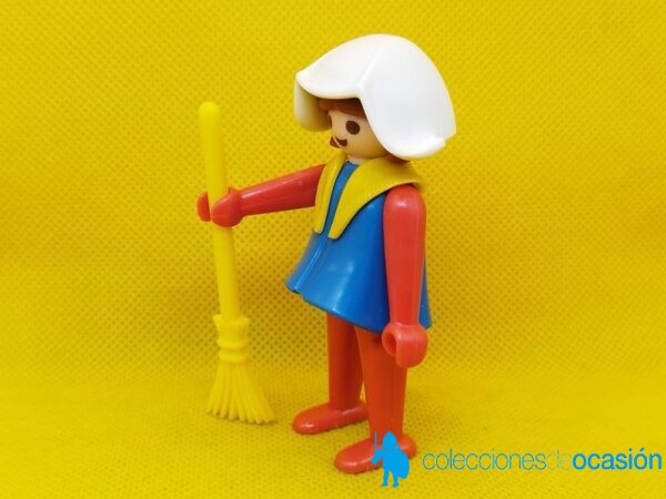 Playmobil Antigua clack de manos fijas con pañuelo y escoba - Imagen 2