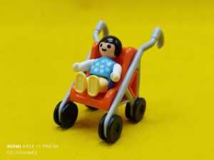 Playmobil Bebé con sillita de paseo