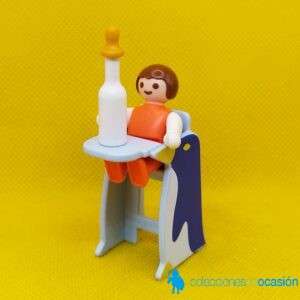 Playmobil Bebe en trona con biberón
