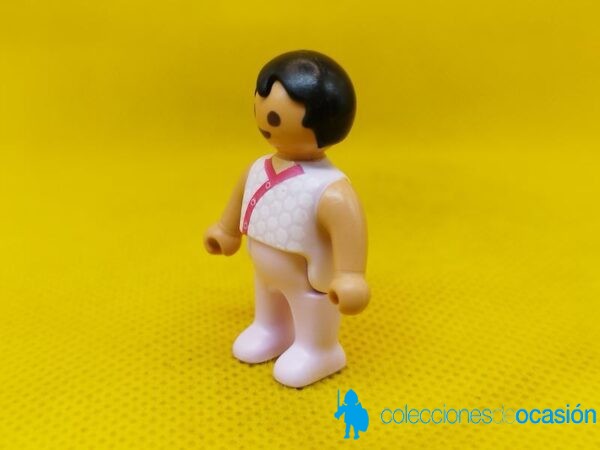 Playmobil Bebé moreno con body rosa - Imagen 2