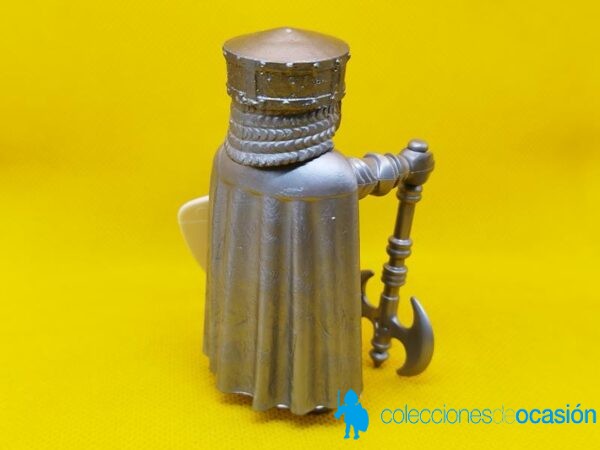 Playmobil Caballero Teutón, Templario con hacha doble de combate y casco custom - Imagen 3
