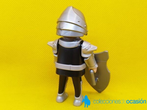 Playmobil Caballero medieval negro con cara tatuada - Imagen 3