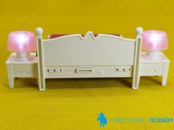Playmobil Cama de matrimonio con luces en las mesitas, mueble - Imagen 3