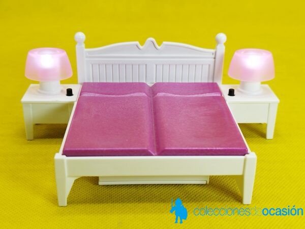Playmobil Cama de matrimonio con luces en las mesitas, mueble - Imagen 2