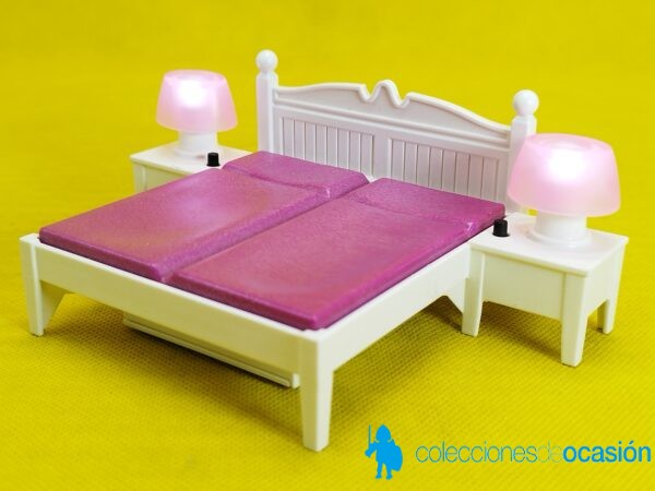 Playmobil Cama de matrimonio con luces en las mesitas, mueble