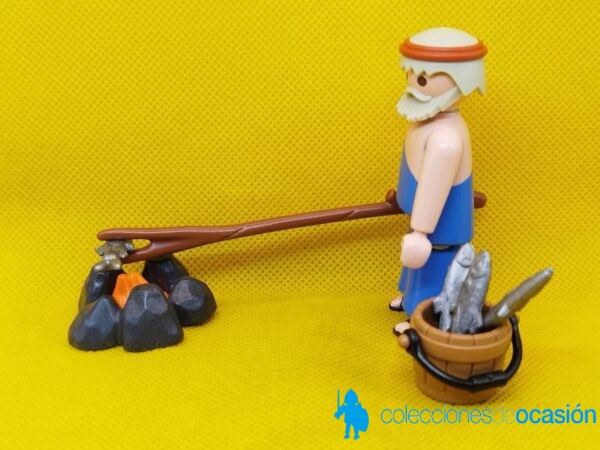 Playmobil Campesino asando pescado, figura para Belén - Imagen 2