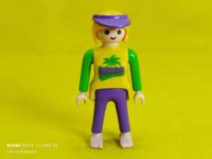 Playmobil Chica con camiseta de Ibiza