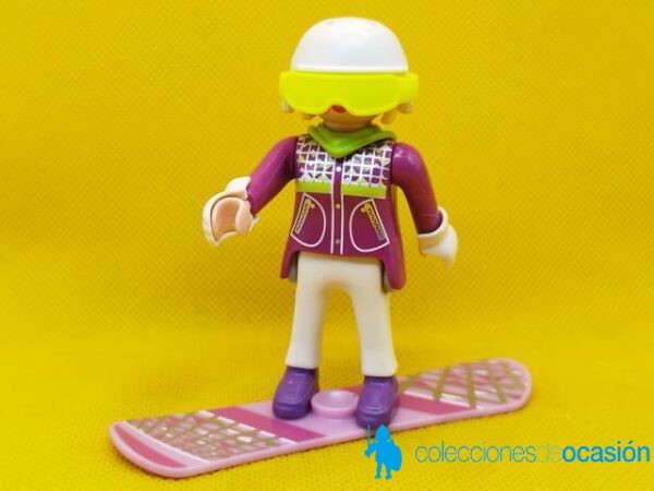 Playmobil Chica con tabla de Snowboard y casco blanco