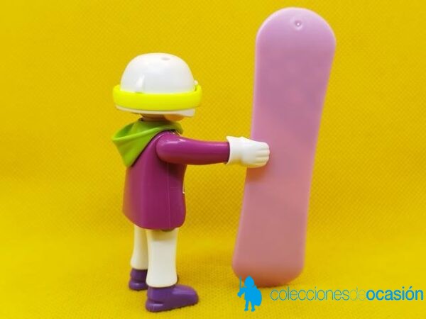 Playmobil Chica con tabla de Snowboard y casco blanco - Imagen 4