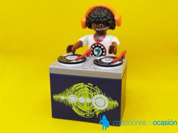 Playmobil DJ con mesa de mezclas y auriculares