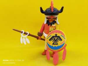 Playmobil Guerrero indio con trenzas y lanza