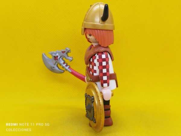 Playmobil Guerrero vikingo, barbaro con hacha de combate - Imagen 2