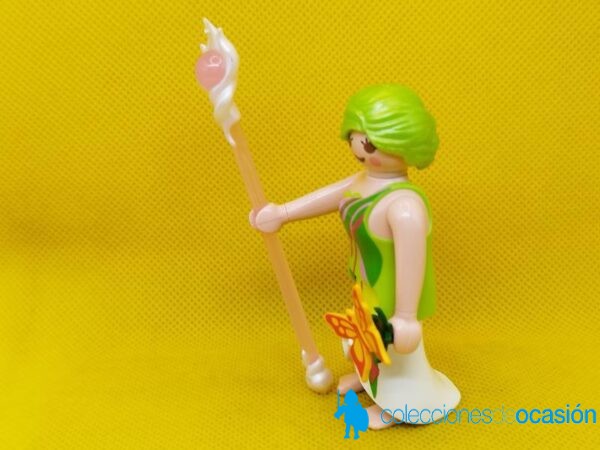 Playmobil Hada con el pelo verde y mariposa en la mano - Imagen 2