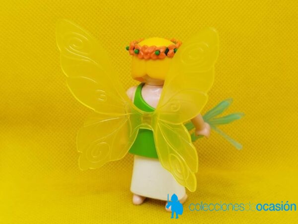 Playmobil Hada con libélula y corona de flores naranjas - Imagen 3