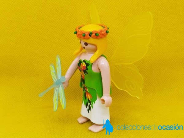 Playmobil Hada con libélula y corona de flores naranjas - Imagen 2
