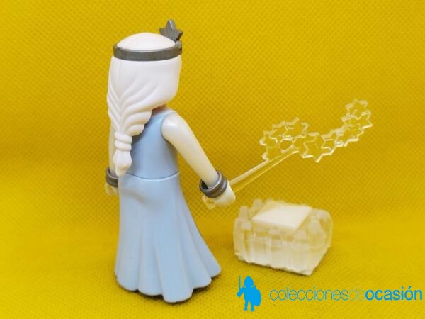 Playmobil Hada de hielo con pelo blanco y varita - Imagen 3