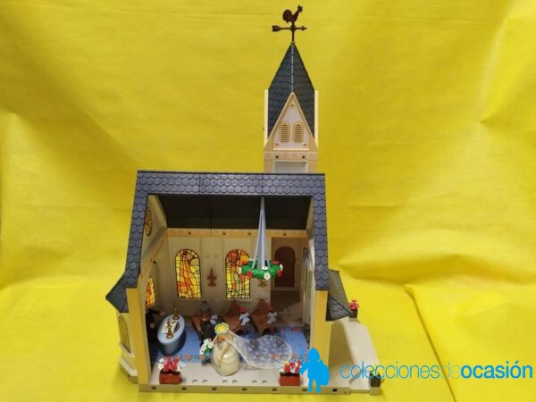 Playmobil Iglesia con novios y cura REF 5053