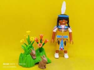 Playmobil Mujer india con familia de conejos