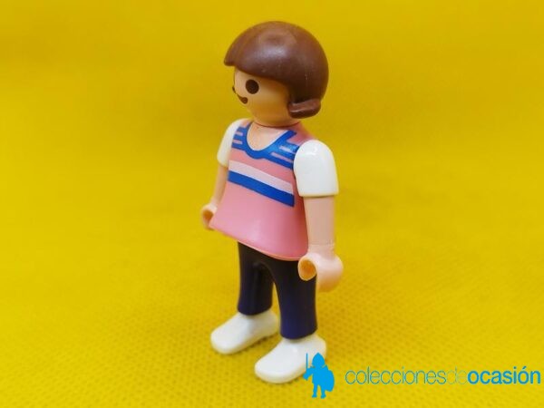 Playmobil Niña city con zapatos blancos - Imagen 2