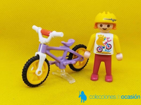 Playmobil Niña con bici, ciclista, niña city - Imagen 2