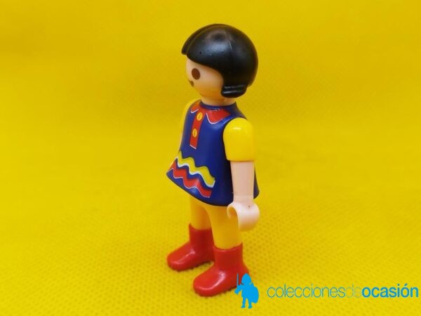 Playmobil Niña con botas rojas - Imagen 2
