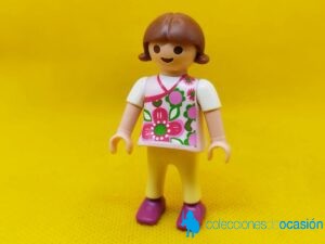 Playmobil Niña con camiseta de flores