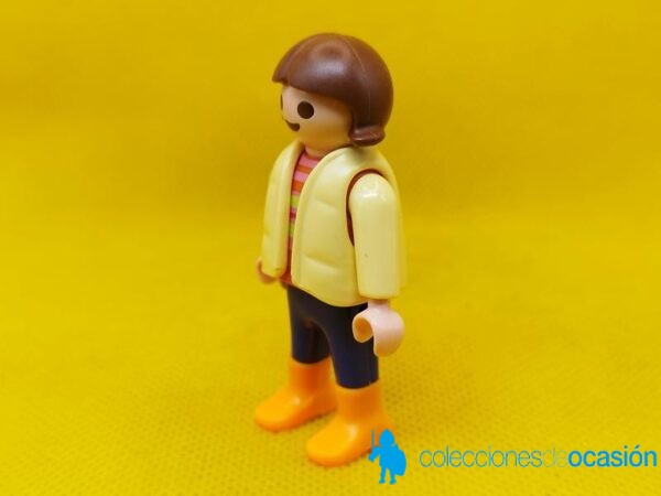 Playmobil Niña con chaleco, niña city - Imagen 2