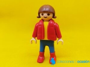 Playmobil Niña con chaqueta y botas rojas