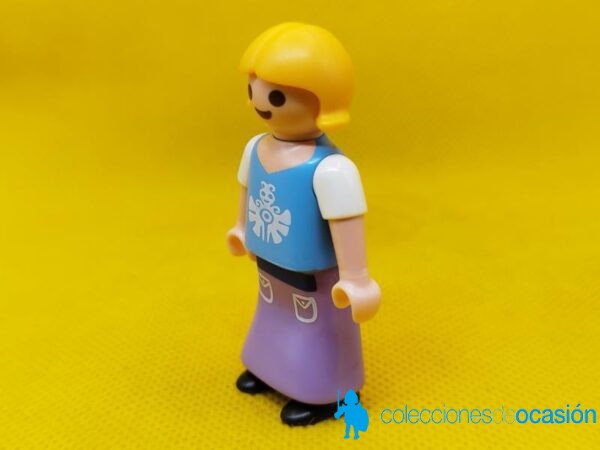 Playmobil Niña con falda con bolsillos - Imagen 2