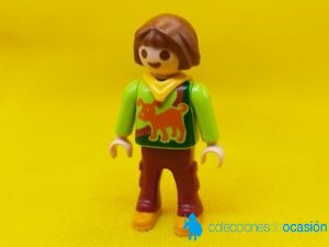 Playmobil Niña con perro en la sudadera