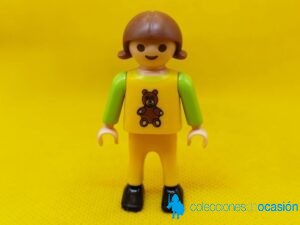 Playmobil niña con pijama