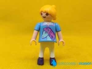 Playmobil Niña con poni en la blusa