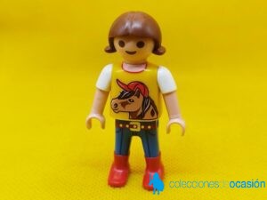 Playmobil Niña con poni en la camiseta
