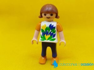 Playmobil Niña con tulipanes en la camiseta