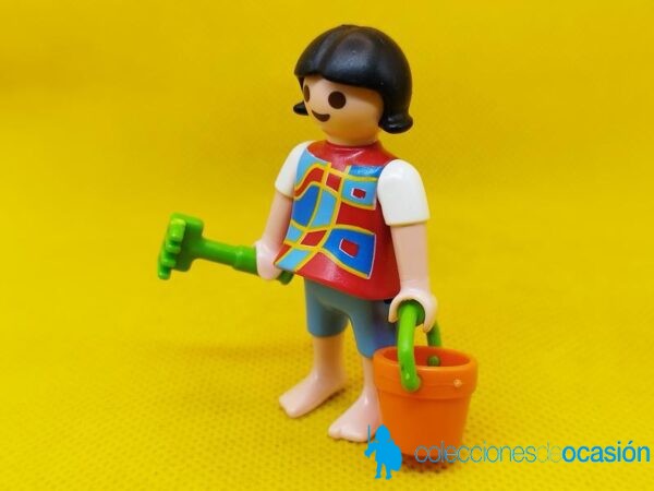 Playmobil Niña descalza con juguetes de playa - Imagen 2