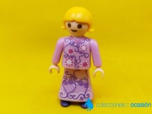 Playmobil Niña medieval con vestido rosa