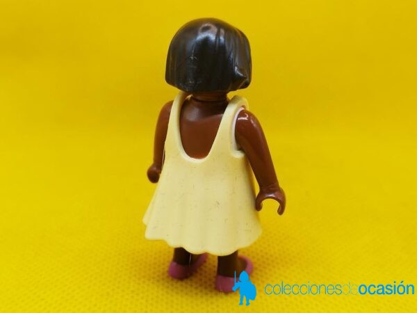 Playmobil Niña negra con vestido - Imagen 3
