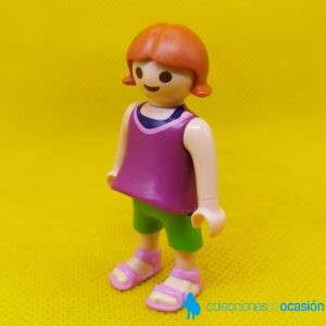 Playmobil Niña pelirroja con sandalias