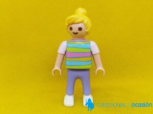 Playmobil Niña rubia con moño, niña city