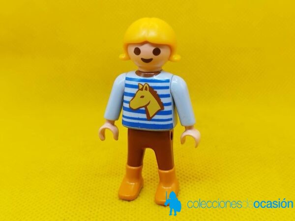 Playmobil Niña rubia con poni en el jersey