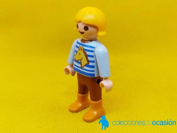 Playmobil Niña rubia con poni en el jersey - Imagen 2