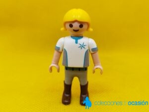 Playmobil Niña rubia con ropa de amazona
