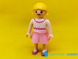 Playmobil Niña rubia con vestido rosa, niña city