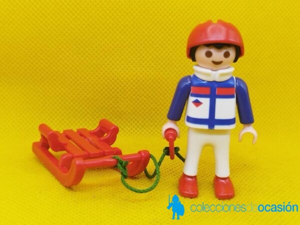 Playmobil Niño con casco y trineo - Imagen 2