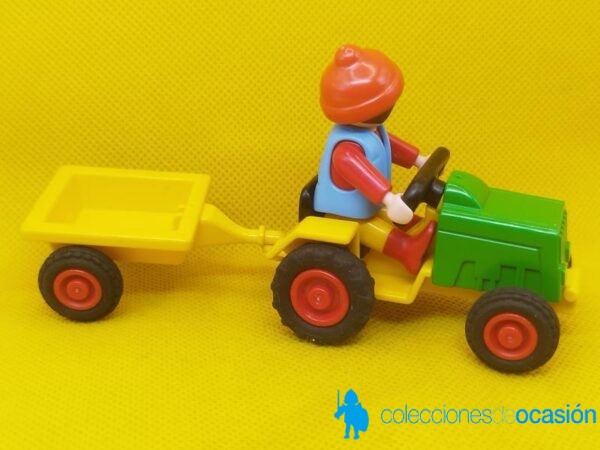 Playmobil Niño con tractor y remolque - Imagen 2