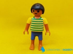 Playmobil Niño descalzo con camiseta de rayas