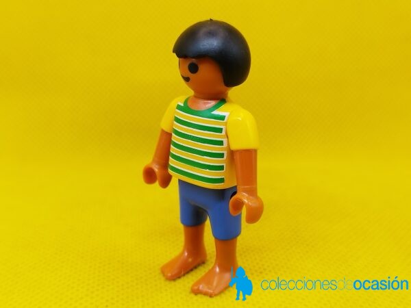 Playmobil Niño descalzo con camiseta de rayas - Imagen 2