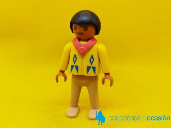Playmobil Niño indio con collar rojo