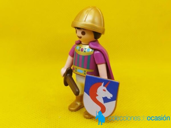 Playmobil Niño medieval con escudo y espada - Imagen 2